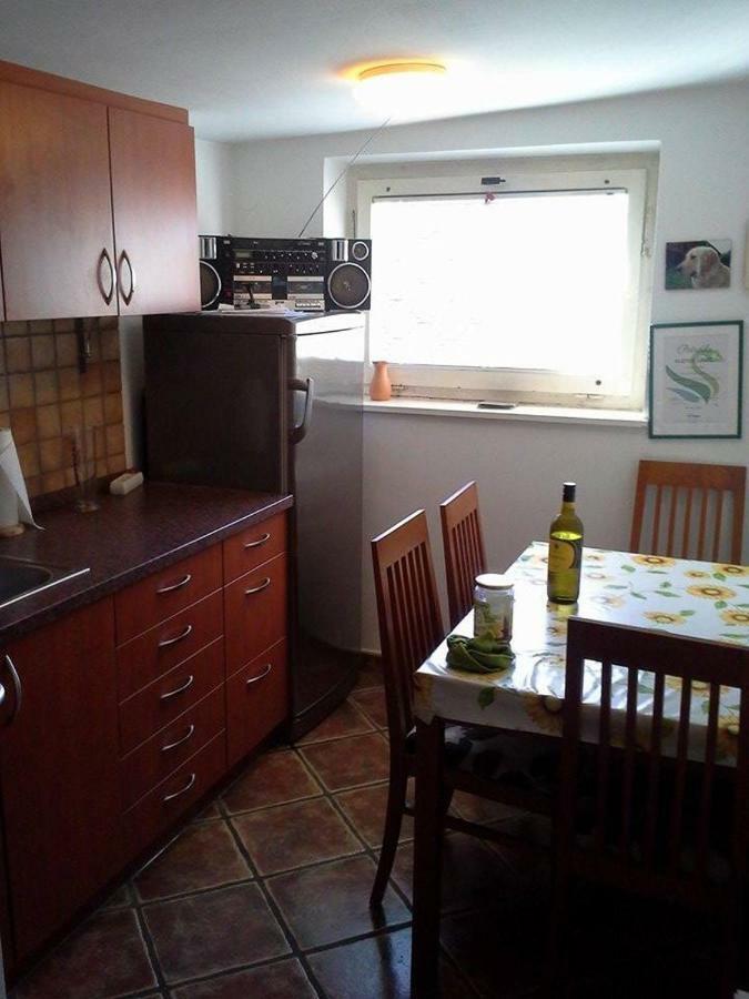 Apartma Pr' Vok 勒什 外观 照片